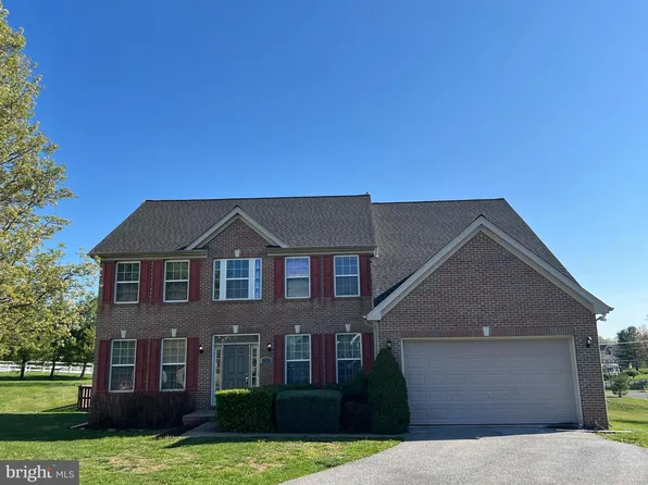 42 Decatur Dr, Bunker Hill, WV 25413