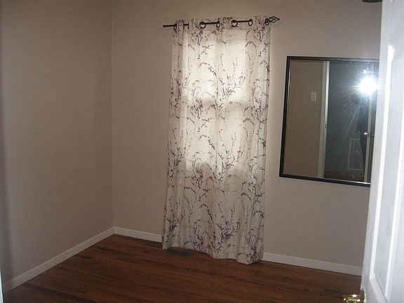 5th image of 2920 N 73rd Ave