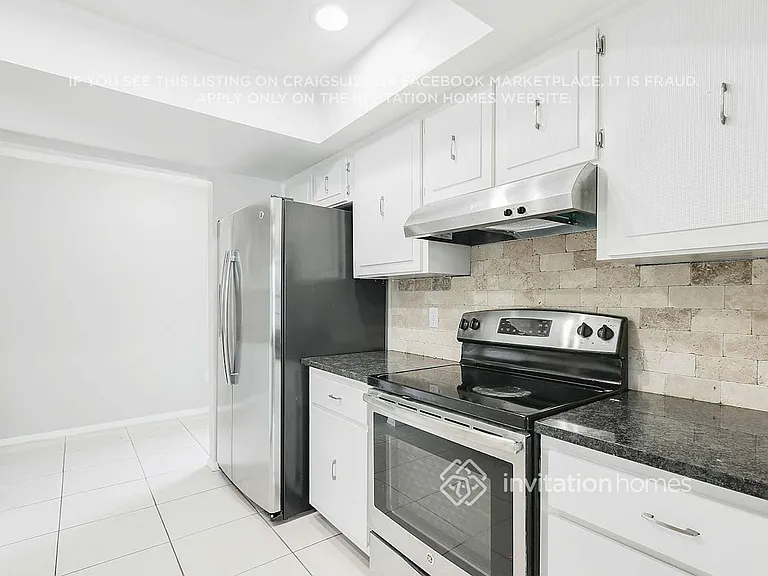 1304 Village Ct — Photo 8
