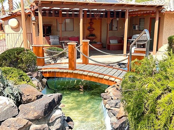 Casita with pond & bridge