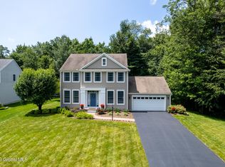 24 Sterling Heights Dr, Clifton Park, NY 12065