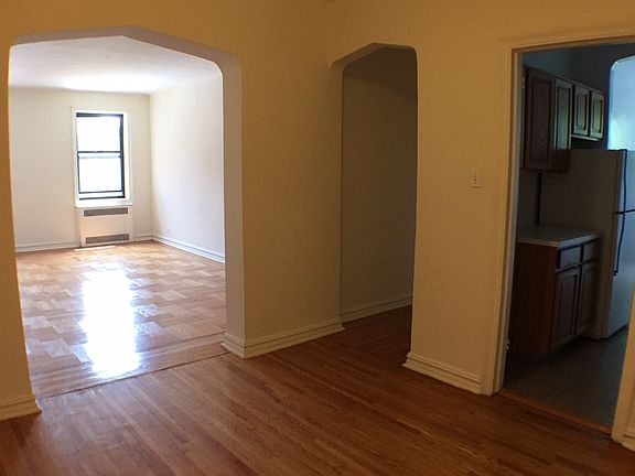 4th image of 1690 E 14th St #3