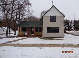 253 E Park St, Montello, WI 53949