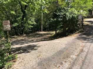 Douglas St, Eureka Springs, AR 72632