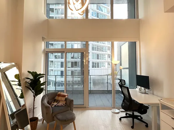 77 Shuter St, Toronto, ON