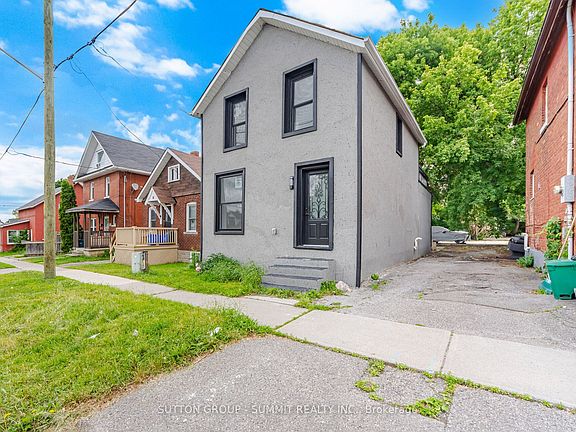 4th image of 11 Maple St