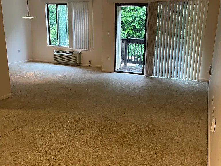 175 Mill Pond Rd #135 — Photo 1