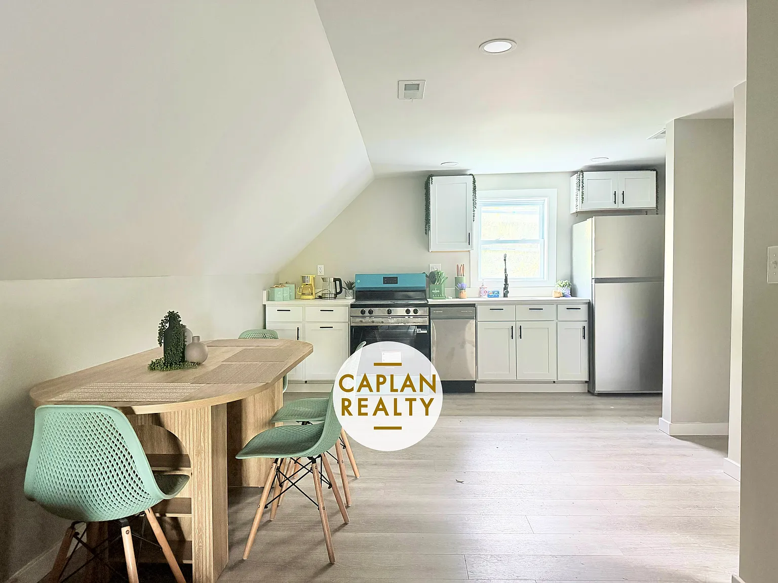 2 bed, $1,990 — Photo 1