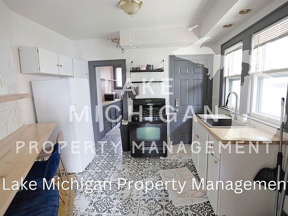 2nd image of 416 Henry Ave SE #1