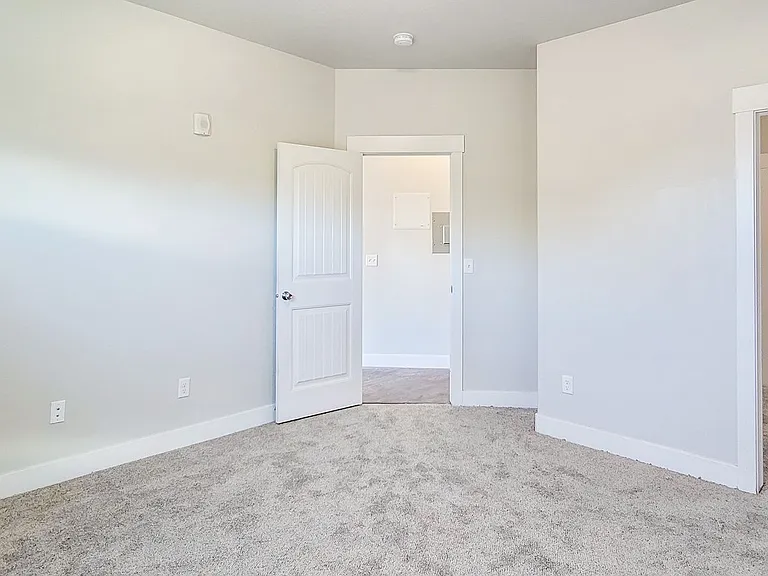 166 W 200 S — Photo 18