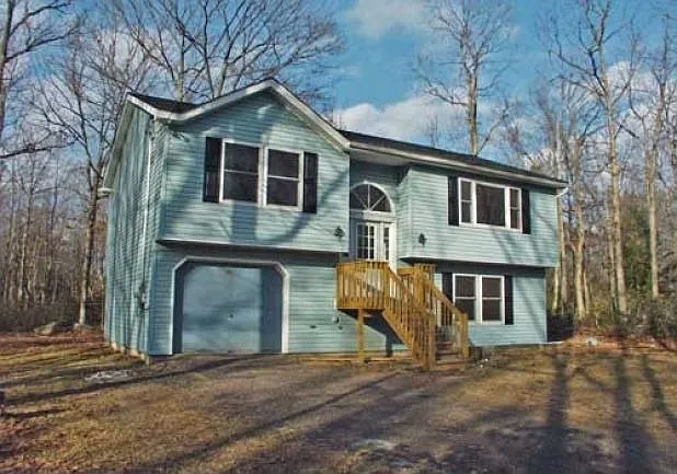 107 Michele Ct photo 1