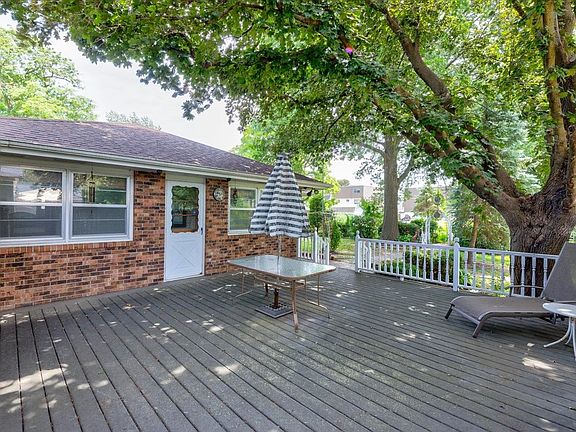 3rd image of 2232 Wakonda View Dr