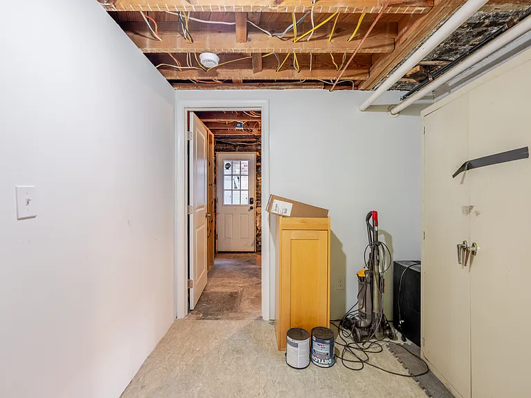240 Van Buren St NW — Photo 17