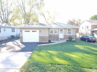 26W269 Jewell Rd, Winfield, IL 60190