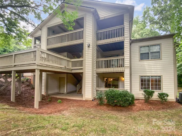 1001 Churchill Downs Ct APT J, Charlotte, NC 28211