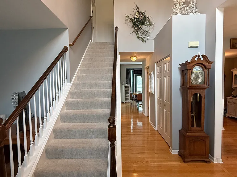 209 Rogers Way — Photo 6