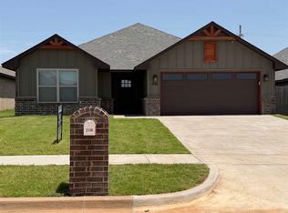 2136 SW 43rd St, Lawton, OK 73505