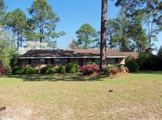 210 Lakeshore Dr, Moultrie, GA 31768