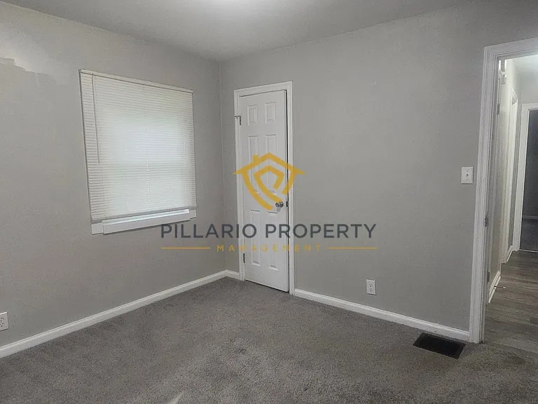 3527 N Chester Ave — Photo 8