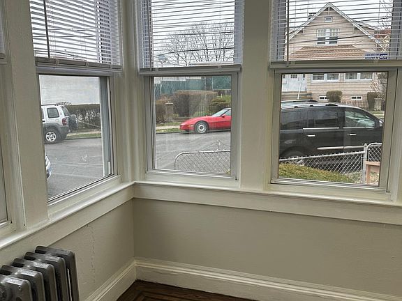 4th image of 68 Aqueduct Ave #1