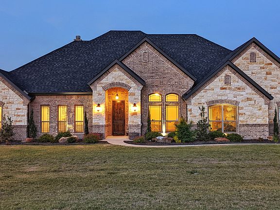 3rd image of 2063 Buck Ct #1