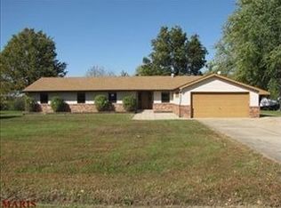 1007 Vomund Rd, O'Fallon, MO 63366