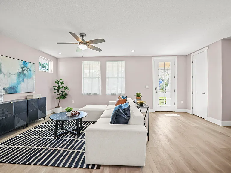 3259 Emerson Ave S — Photo 18