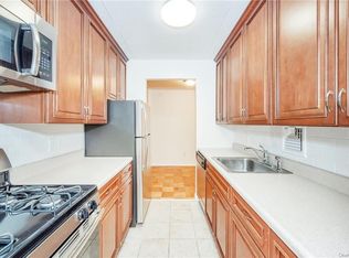 720 Tuckahoe Rd APT 3H, Yonkers, NY 10710