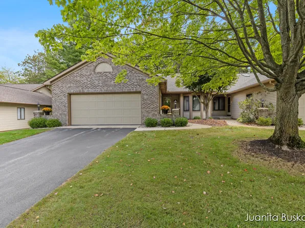 8756 Kari Ln SW, Byron Center, MI 49315