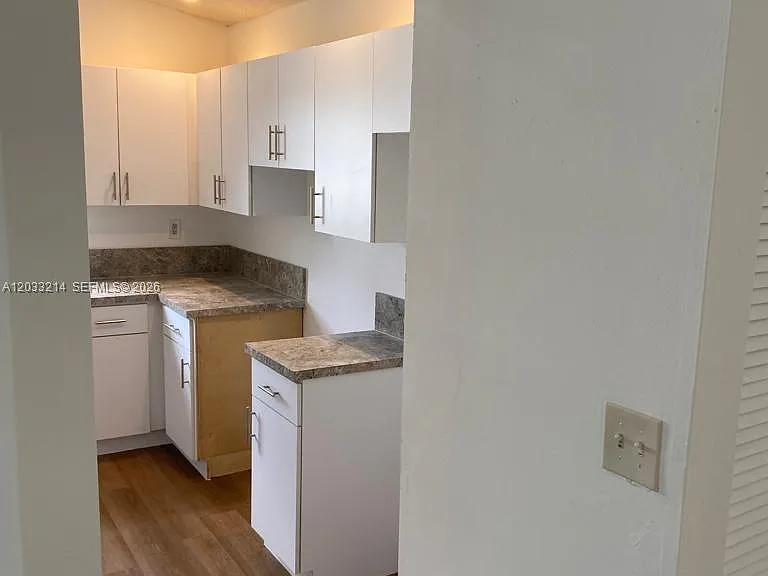9761 W Heather Ln — Photo 14