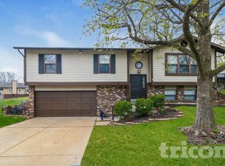 14 Long Branch Ct, Saint Peters, MO