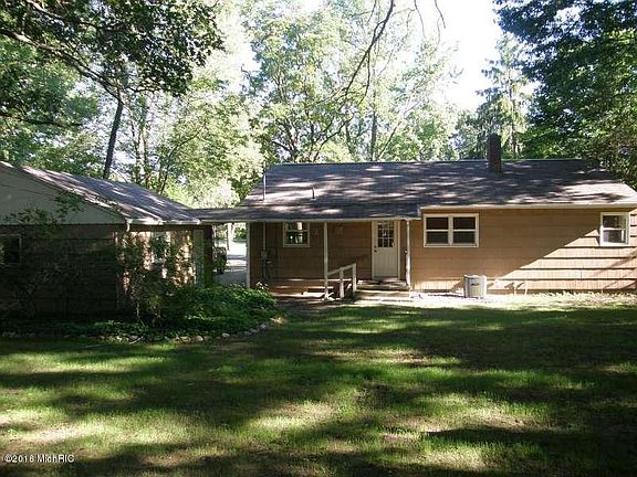 3rd image of 1888 Crestwood Ln