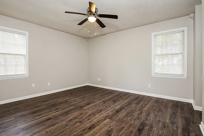 209 Bluebell Ave — Photo 9