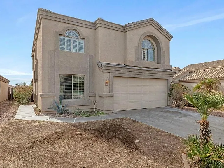 23949 W Hadley St — Photo 2