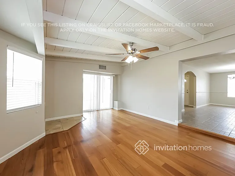 601 W Oraibi Dr — Photo 2