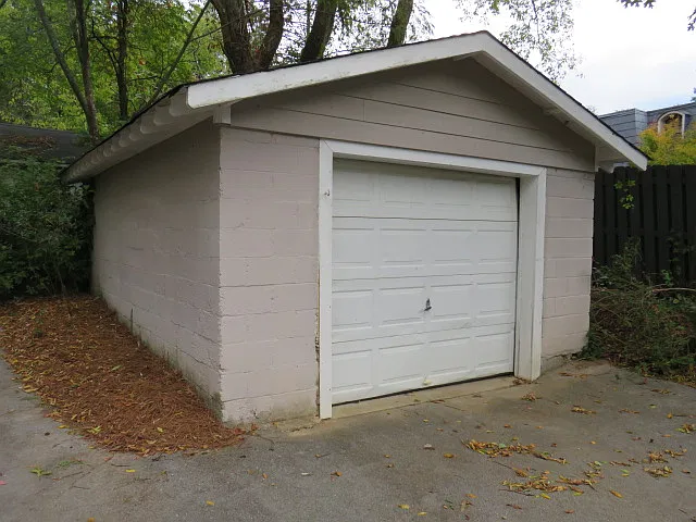 3 bed, 1902 sqft, $2,600 — Photo 4
