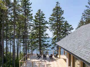 5 Island View Dr, Gouldsboro, ME 04607