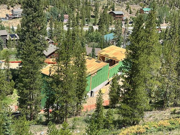 2nd image of 724 Blue Ridge Road