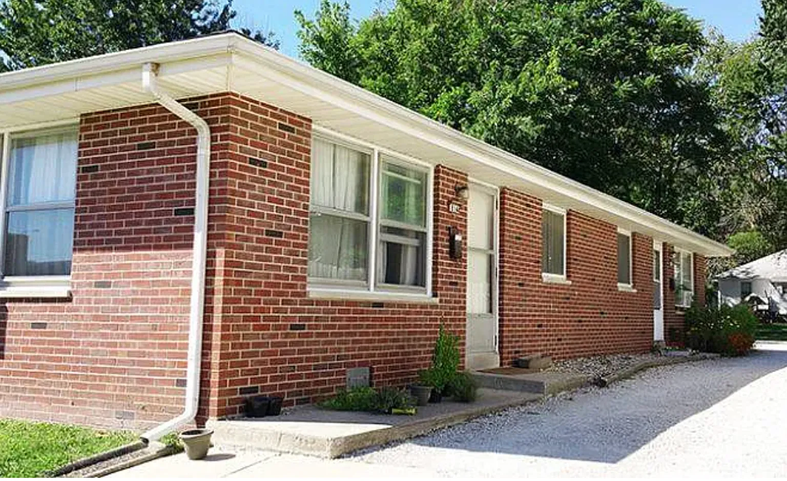 814 W Church St #1 photo 1