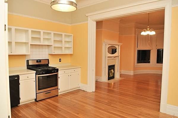 2nd image of 1540 McAllister St