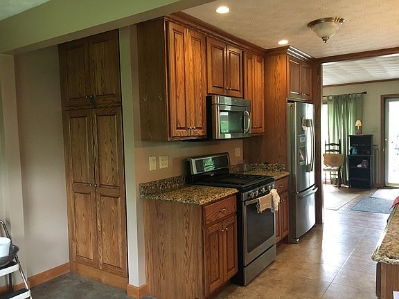 5th image of 52177 East Dr