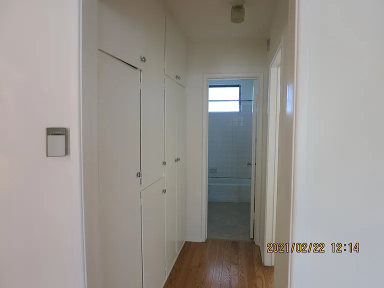2329 Wellesley Ave #9 — Photo 16