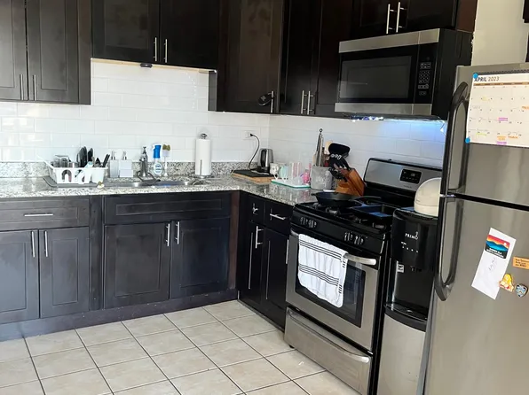 5107 W Montrose Ave #2W, Chicago, IL 60641