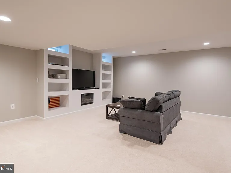 344 Pear Blossom Rd — Photo 23
