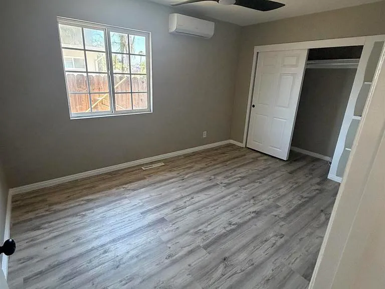 644 Farview St — Photo 9