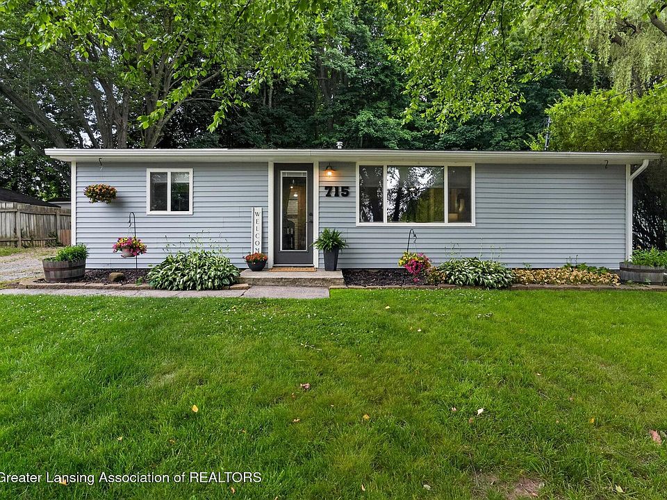 1st image of 715 Birchwood St