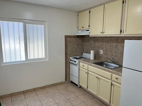 1552 N Mariposa Ave #1 Photo 1