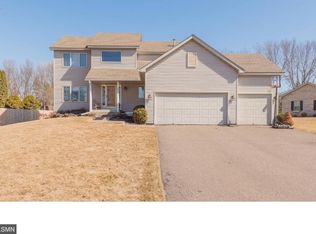 8212 Walnut Grove Ln N, Maple Grove, MN 55311