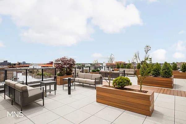 Sold by MNS | media 11