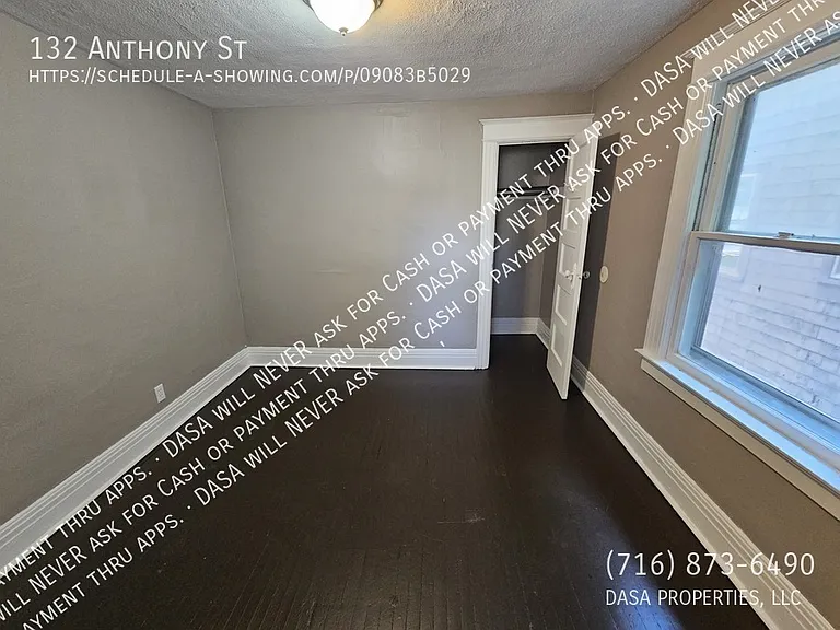 132 Anthony St — Photo 14